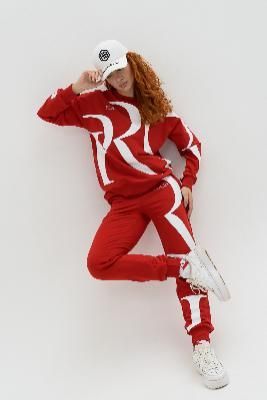 Костюмы Костюмы